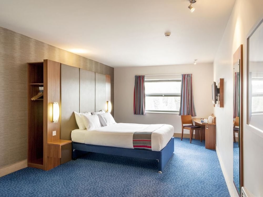Travelodge Sheffield Meadowhall — photo 7
